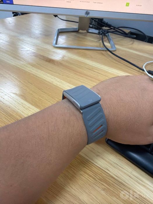 продается фитнес браслет Whoop 5.0 Peak с годовой подпиской