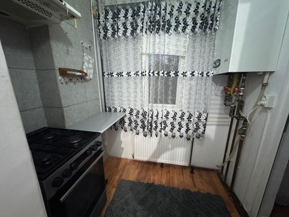 Închiriez apartament