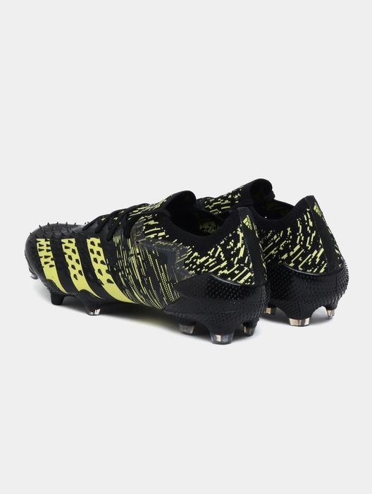 Бутсы Predator Freak