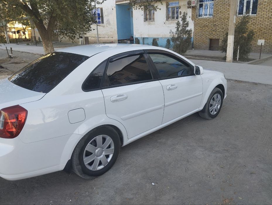 Жентра сотилади.