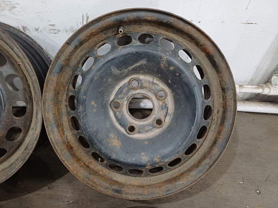 Диски R15 5x112 на Audi.