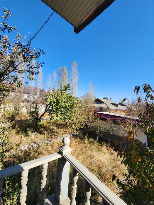 Yer sotiladi 7 sotok markazdan