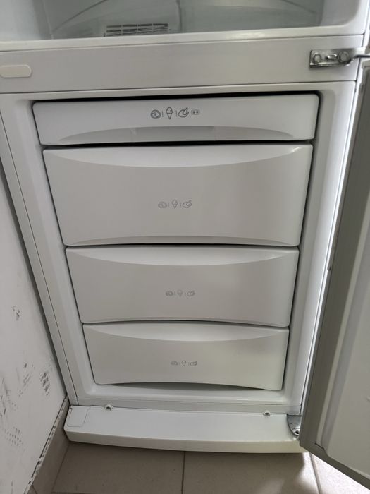 Холодильник LG GC-B359PQ