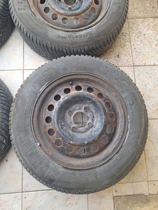 Продавам 4 бр. джанти със зимни гуми за Рено 175*65*14