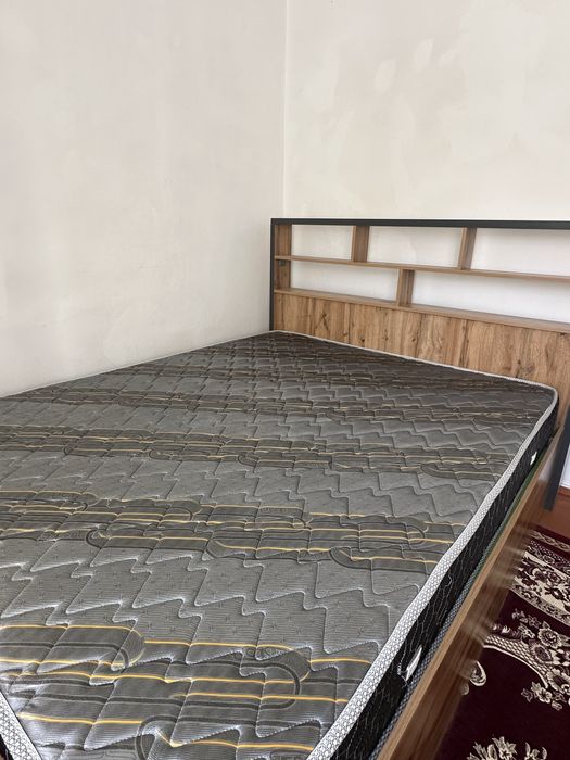 Продам двухспальную кровать