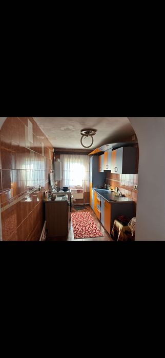 Casa P+1 de vinzare,cu spațiu comercial la strada zona centrală în DOROHOI