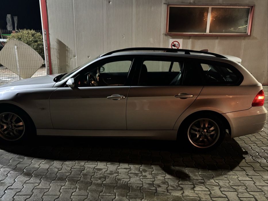 BMW e91 320D distribuția în față