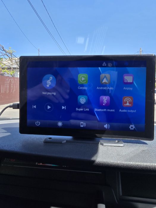 Navigatie GPS maps , android car play si apple play ! Bluetooth. Noua
