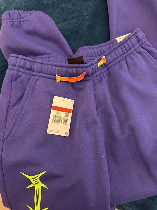 Чисто нов мъжки анцунг Nike