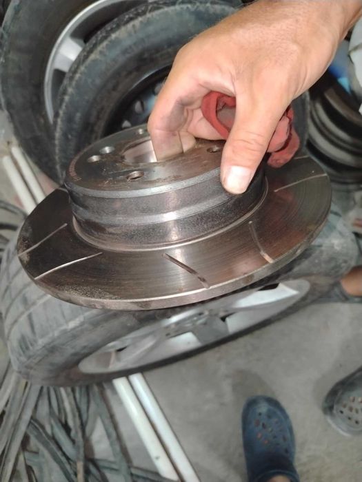 Задни спирачни дискове Brembo и задни накладки , IR сензор с ключалка