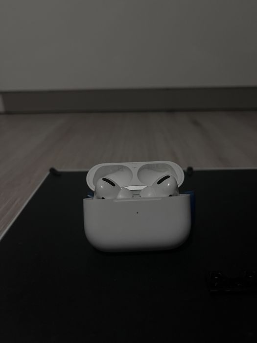 Продам наушники AIRPODS PRO