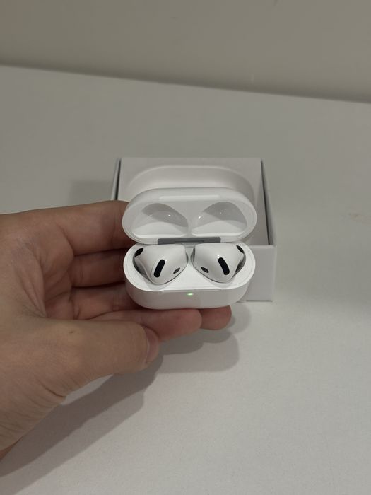продам аирподс 4