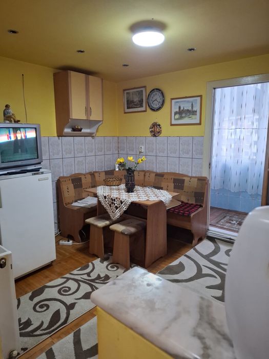 Apartament 2 camere decomandat + balcon, mobilat, centrală gaz | Vulcan