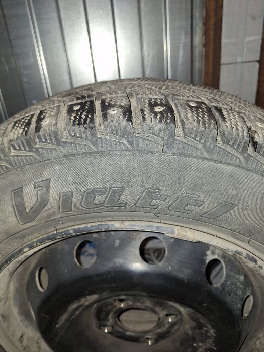 Продам зимнюю резину