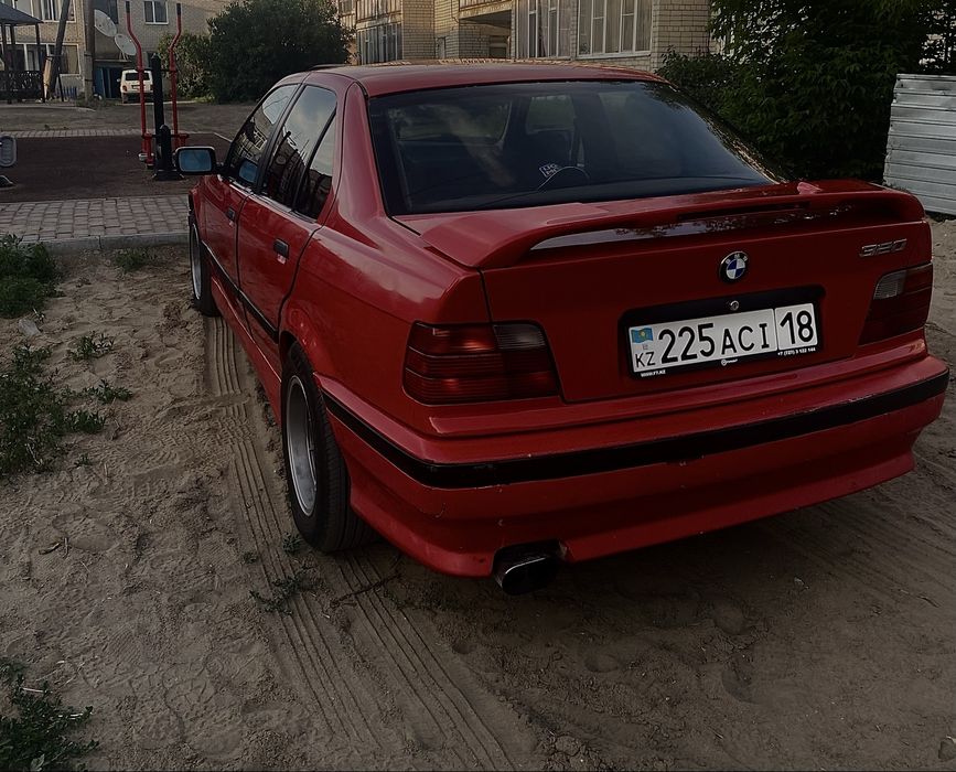 BMW e36 бмв 318is