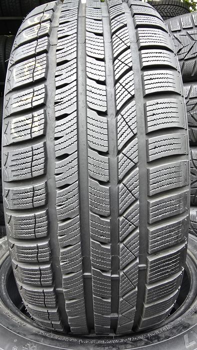 4 anvelope iarnă Momo 215/55/17