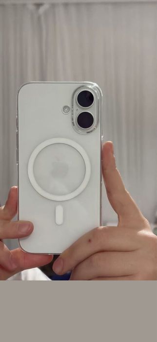 Продаю Iphone 16 в белом цвете 128 гб