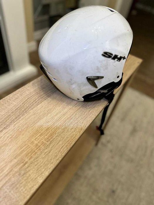 Продам горнолыжный детский шлем!!!