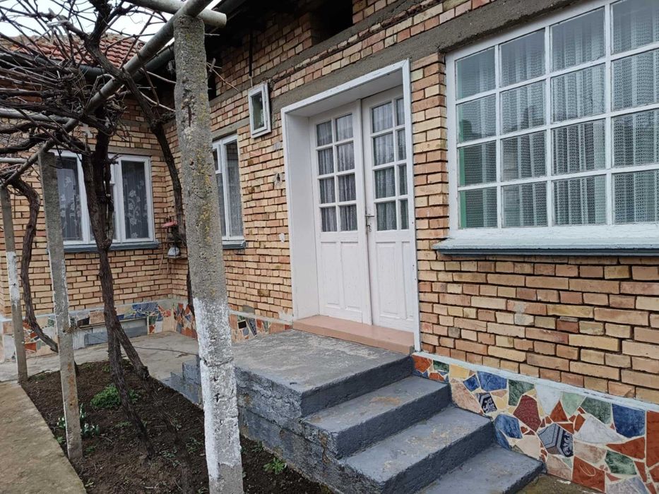 Къща в с.Вазово, Исперих