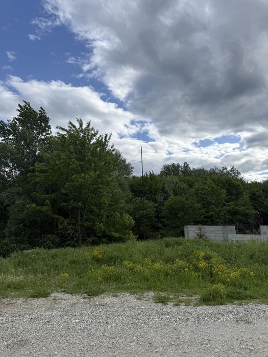 Teren Intravilan 8400 mp Budesti - Rm Valcea toate utilitatile 10€