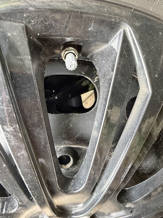 Roti bmw cu anvelope de iarna