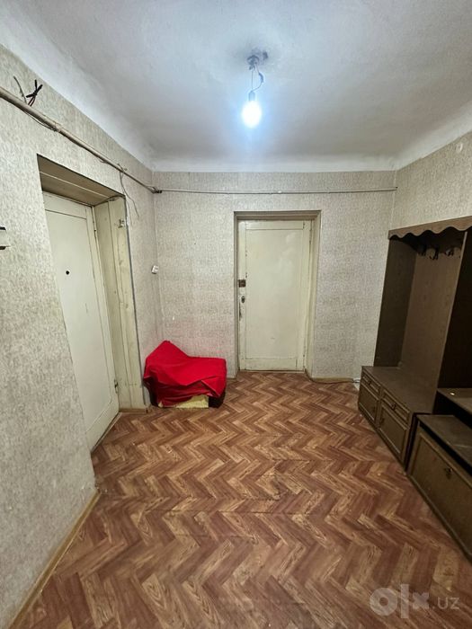 Oybek metro 3 xona bollaga sheriklikka bez xozyain