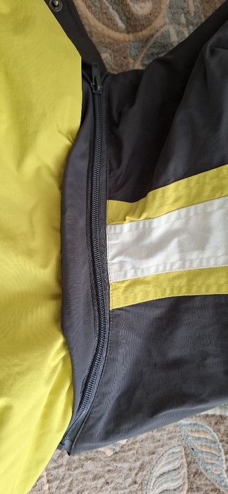 Дамско скиьорско яке