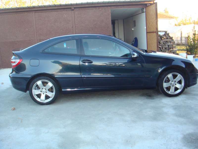 Професионално пастиране и  полиране на автомобили и фарове.