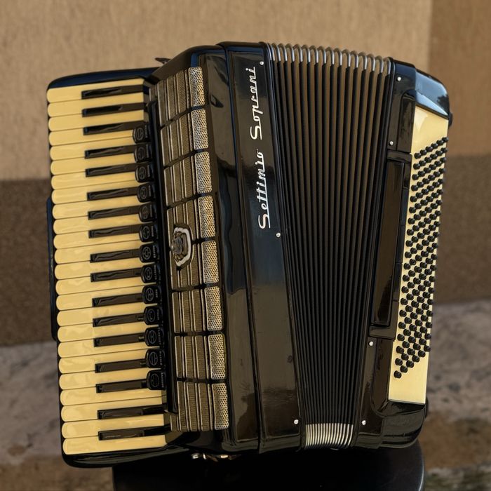 Acordeon italian  Settimio Soprani 120 bași