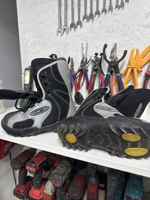 Boots Snowboard marimea 40 Unisex