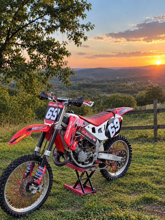 Vand Honda hornet 2004 si Cross Honda cr125r 2T