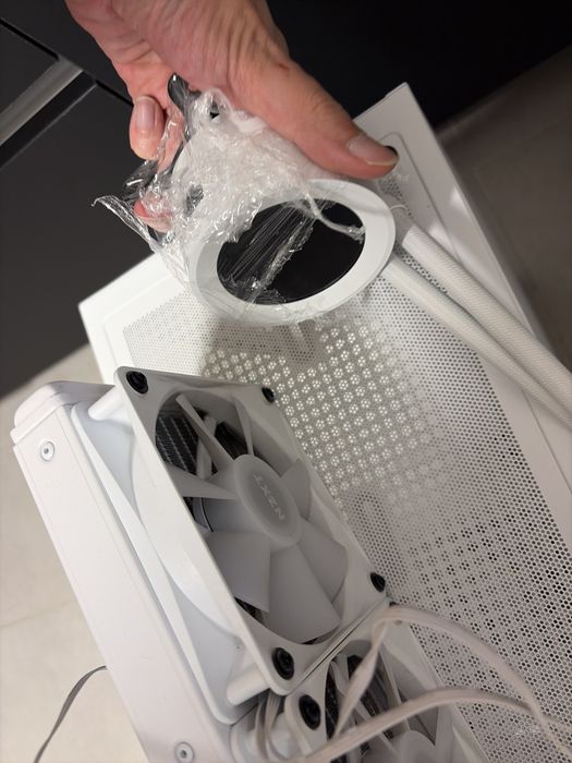 Продам кейс и СЖО NZXT