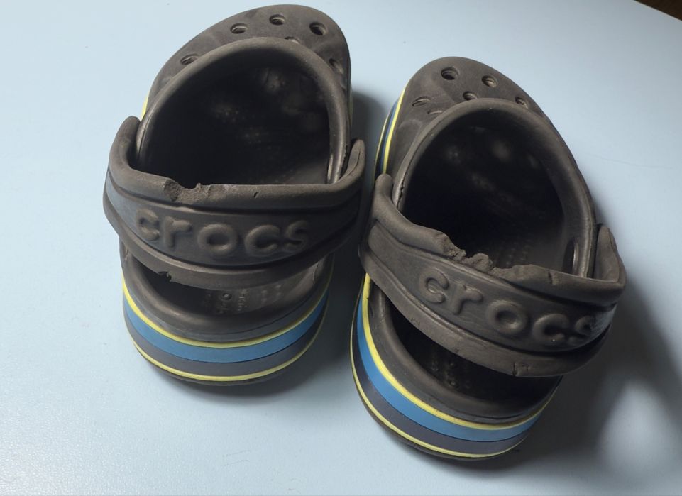 Crocs C-4 purtati