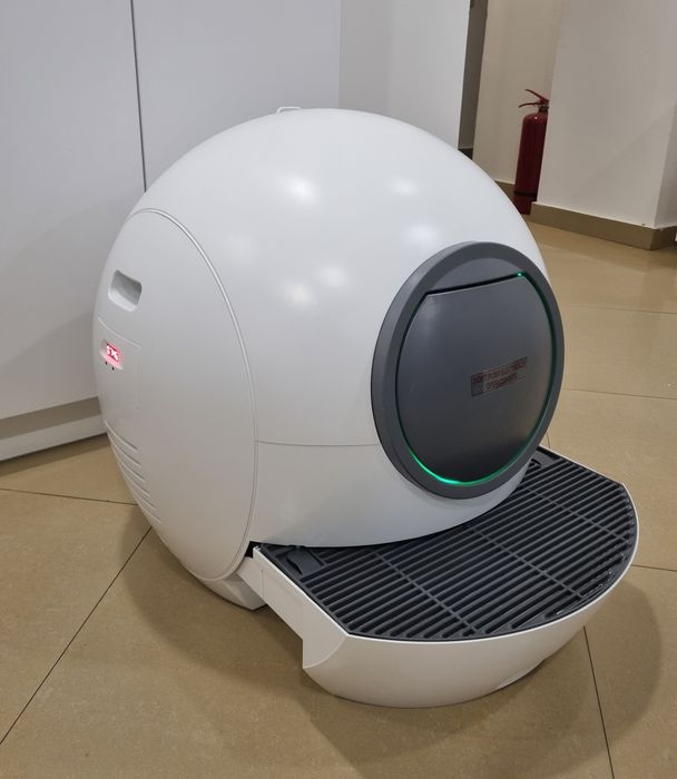 Litiera Smart cu Sistem de Curatare Automata pentru Pisici