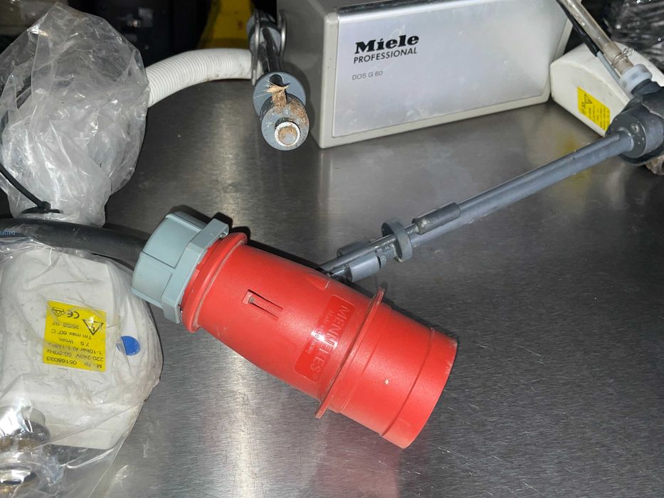 Masina de spalat vase  MIELE Profesional G7882 Fabricata in Germania