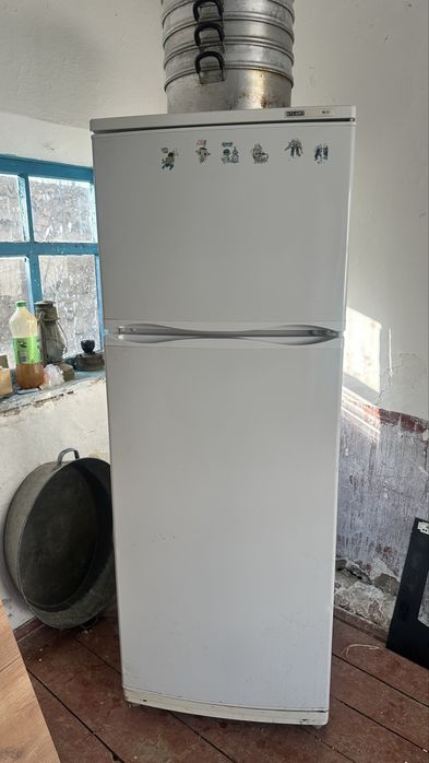 Продам холодильник Атлант