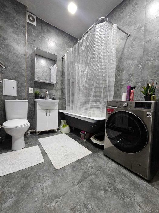 Продаю свою трёхкомнатную квартиру Чиланзар метро Мирзо Улугбек