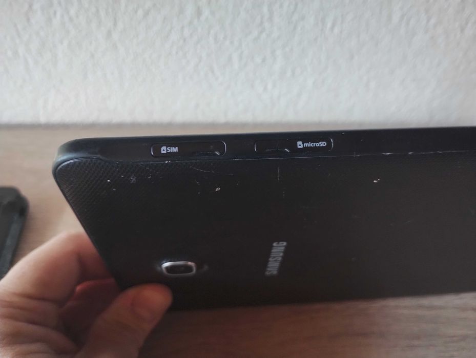 Таблет Samsung Galaxy Tab E SM-T561