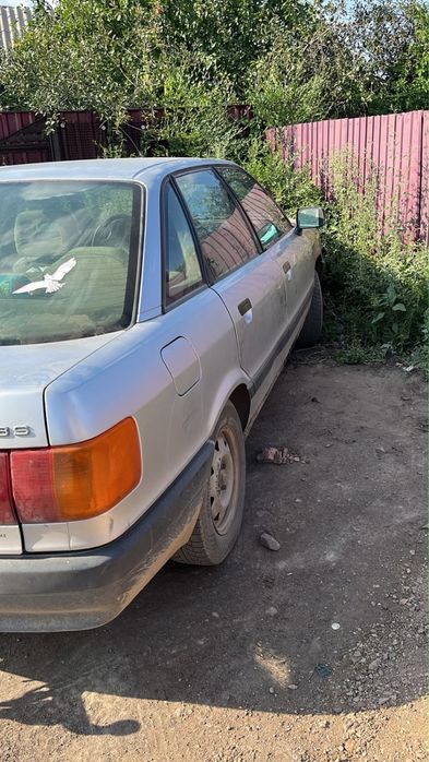 Audi 80, 1990 год