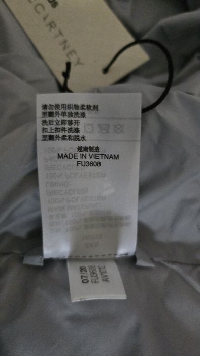 Пуховик Adidas by Stella Mccartney