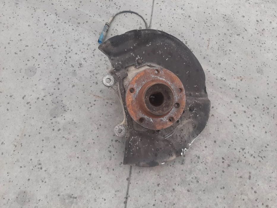 fuzeta dreapta fata  bmw seria 5 e60 3.0 d   6760954r