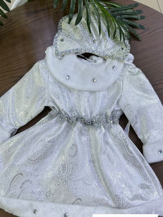 Продам платье снегурочки