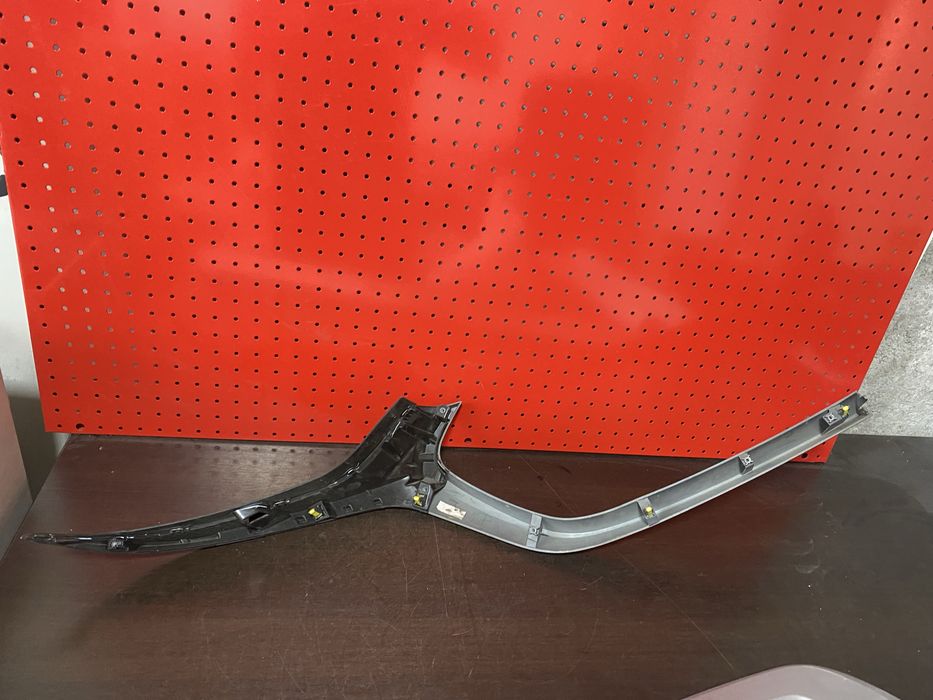 Ornament grila stanga fata sub far Mazda 3 an 2019