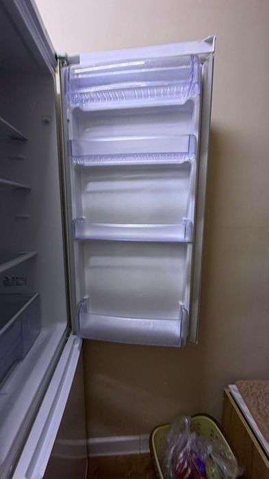 Продаю холодильник