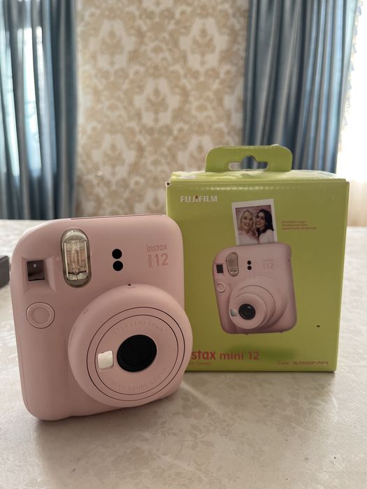 Instax mini 12.