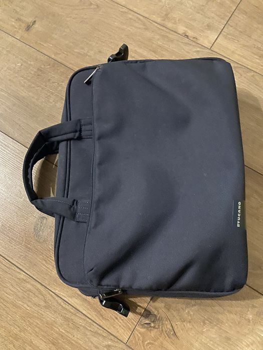 Универсальная сумка для ноутбука