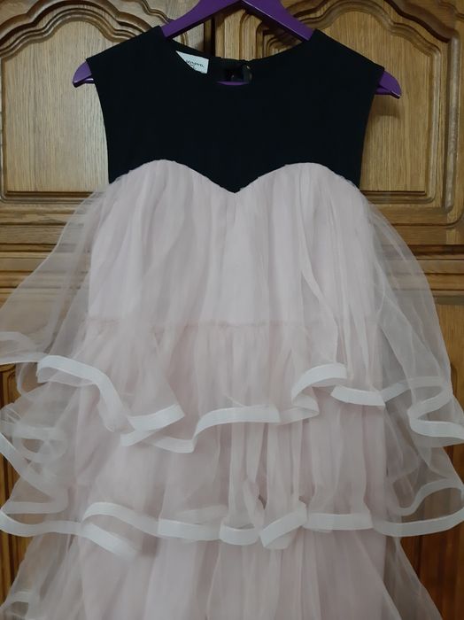 Продам интересное  дизайнерское платье