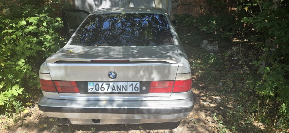 Продам срочно БМВ е34