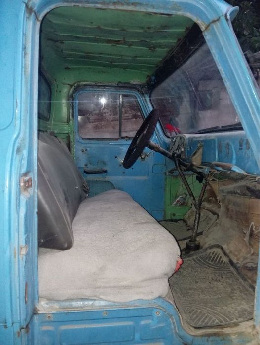Gaz 53 sotiladi srochna