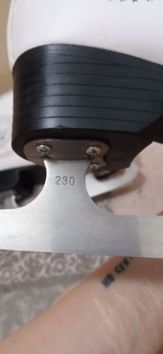 Продам коньки не дорого